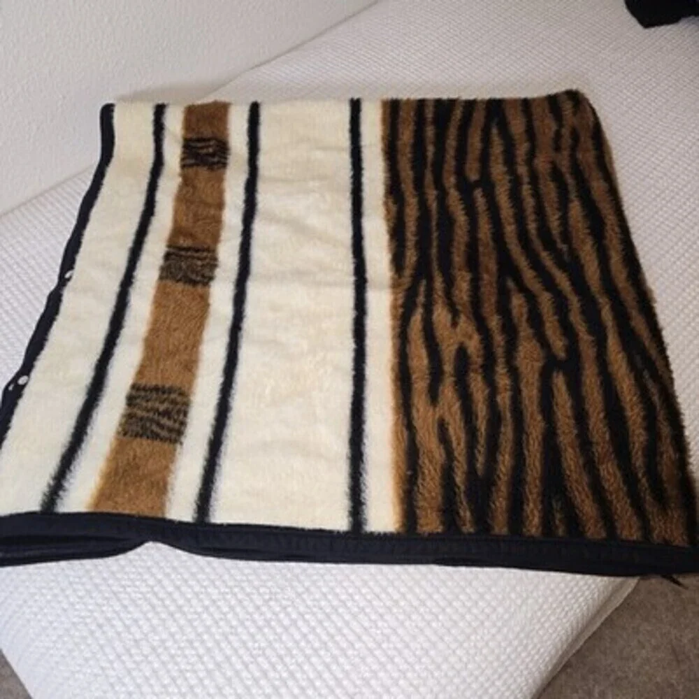 Vintage Biederlack of America Wearable Blanket Tiger Stripe Snap Front Poncho